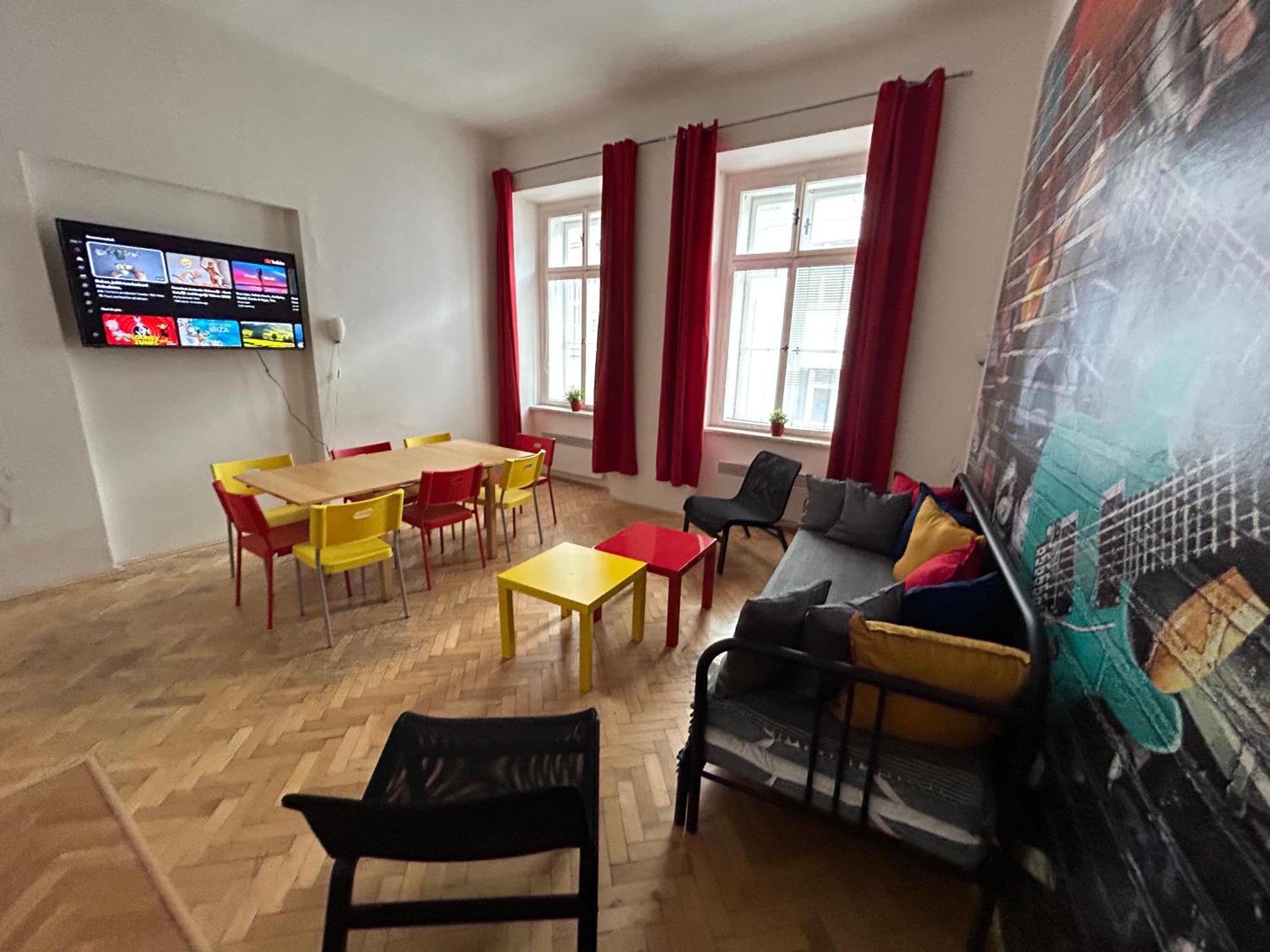 Party House - Ve Smeckach 18, Center!! Praag