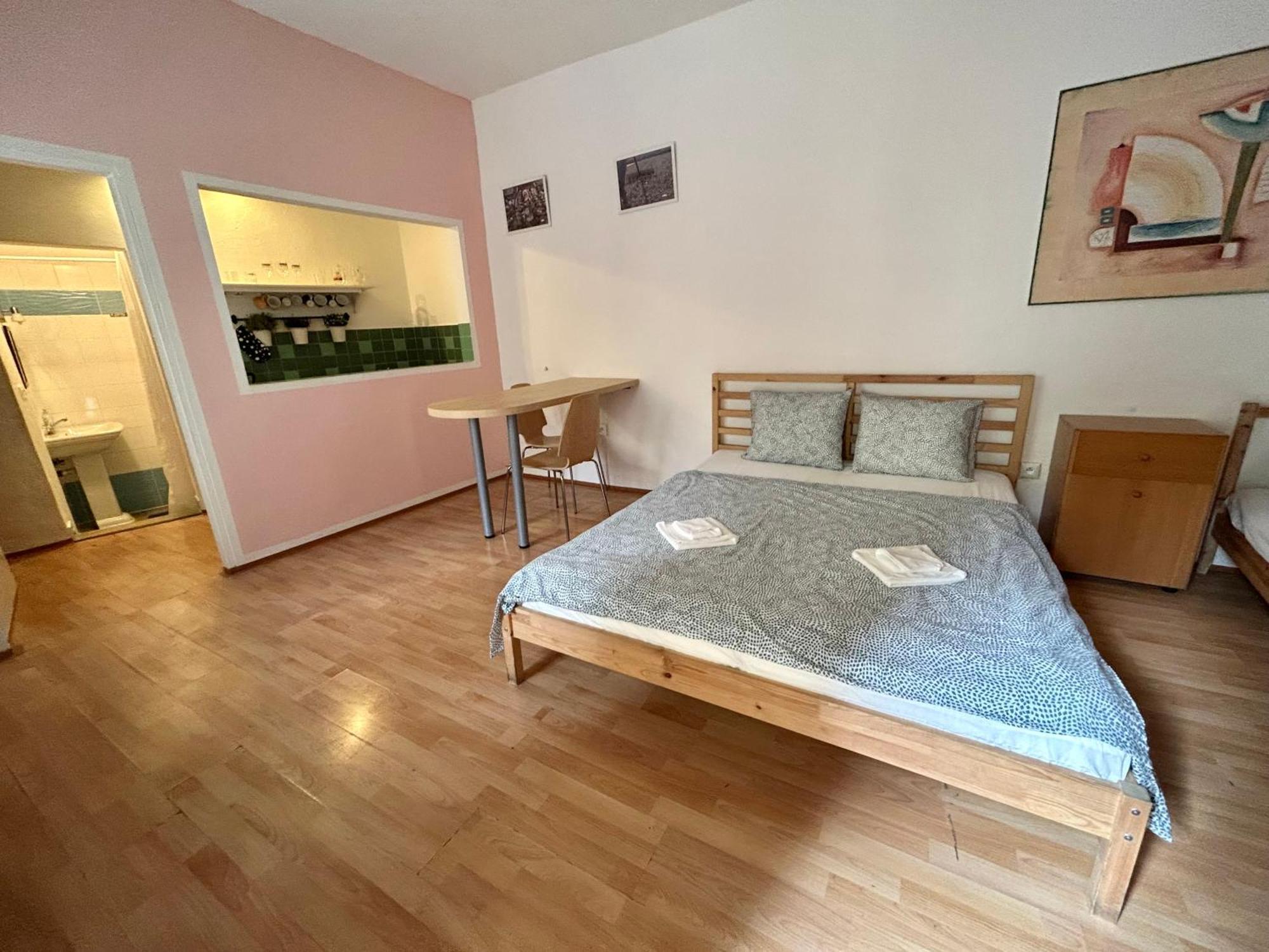 Party House - Ve Smeckach 18, Center!! * Praag