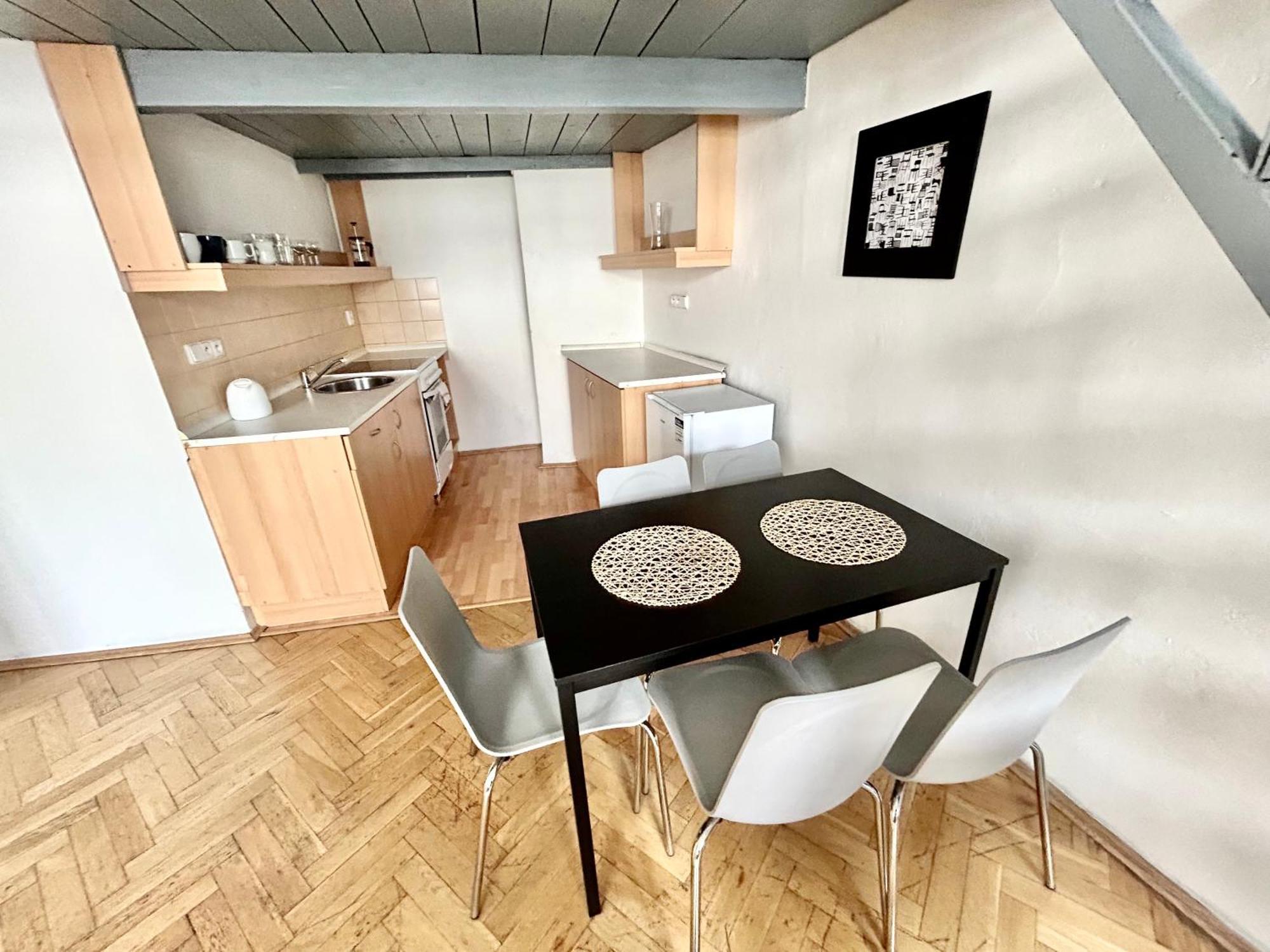 Appartement Party House - Ve Smeckach 18, Center!! Praag